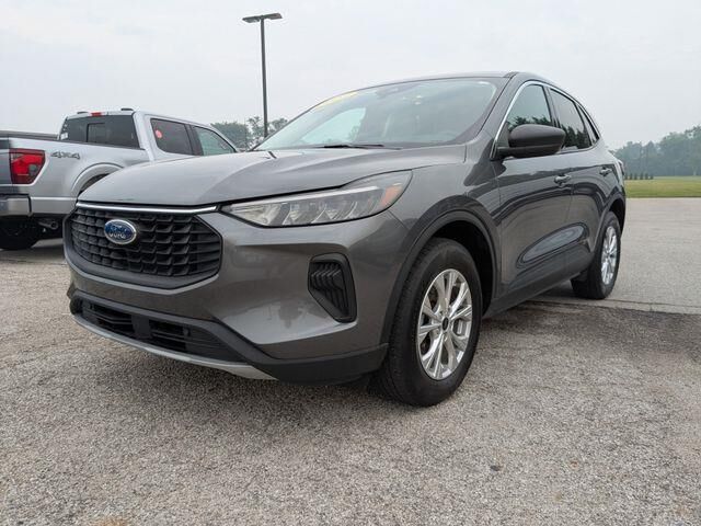 2023 Ford Escape Active — photo 1 of 26