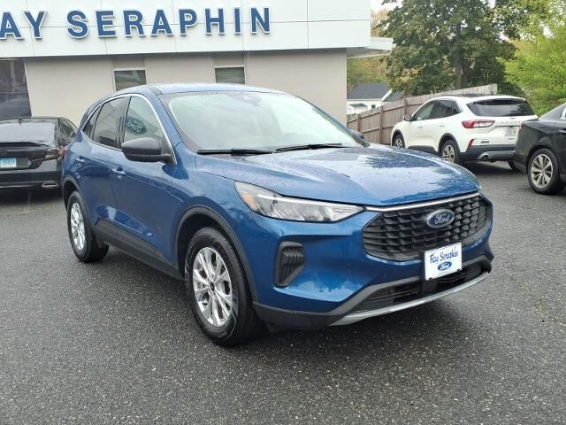2023 Ford Escape Active — photo 1 of 13