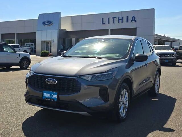 2023 Ford Escape Active — photo 1 of 26