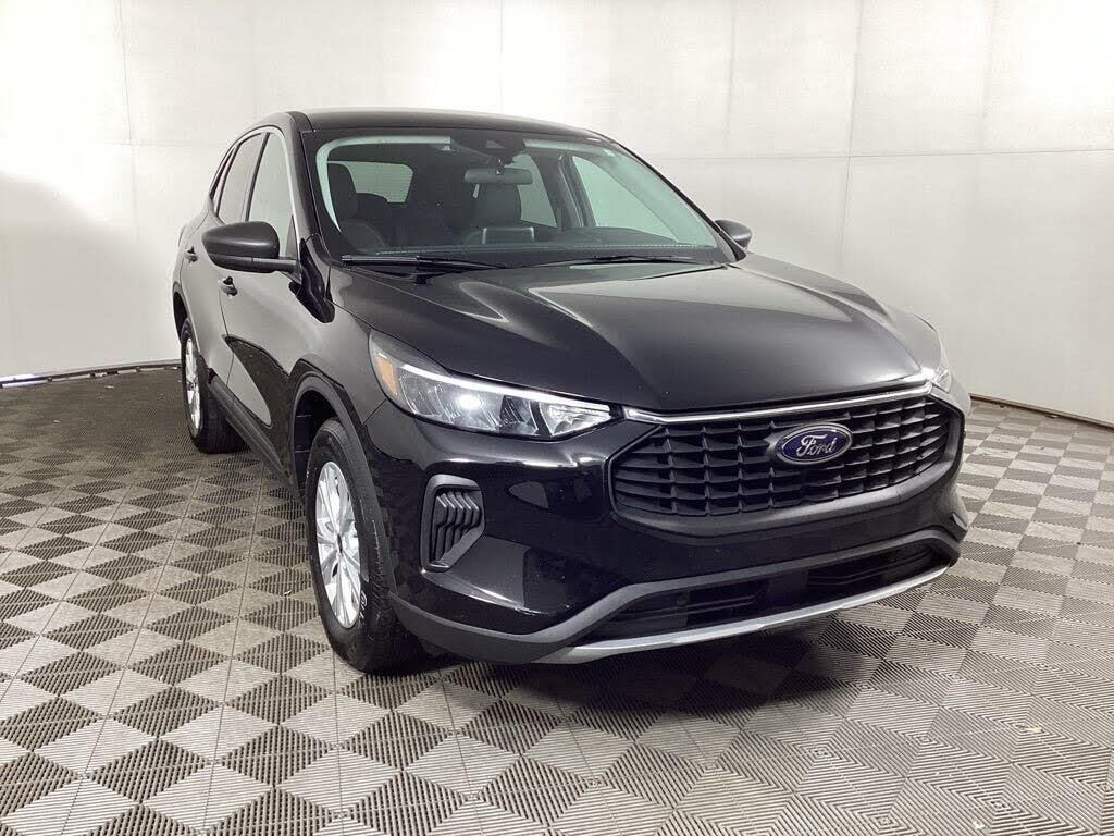 2023 Ford Escape Active — photo 1 of 15