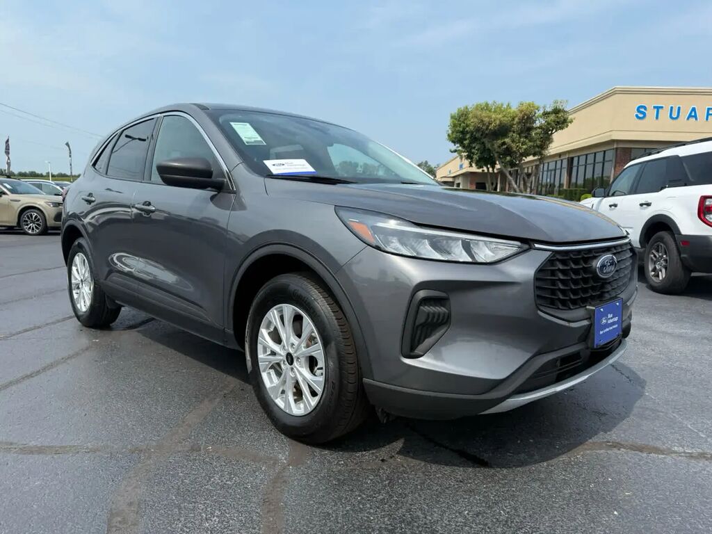 2023 Ford Escape Active — photo 1 of 39