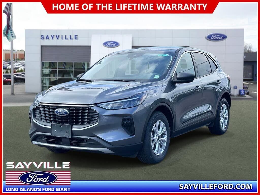 2023 Ford Escape Active — photo 1 of 14