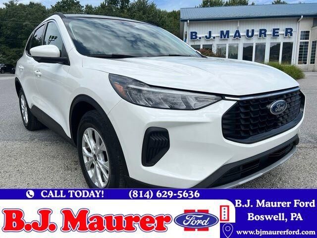 2023 Ford Escape Active — photo 1 of 26