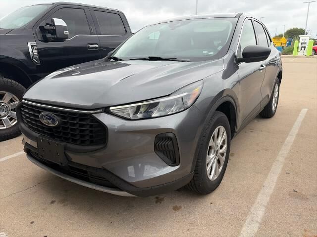2024 Ford Escape Active — photo 1 of 15