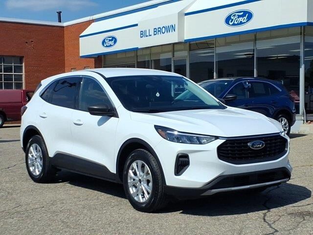 2023 Ford Escape Active — photo 1 of 26