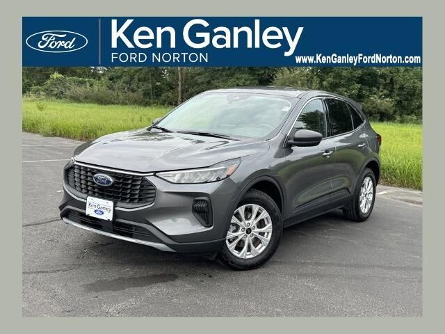 2023 Ford Escape Active — photo 1 of 26
