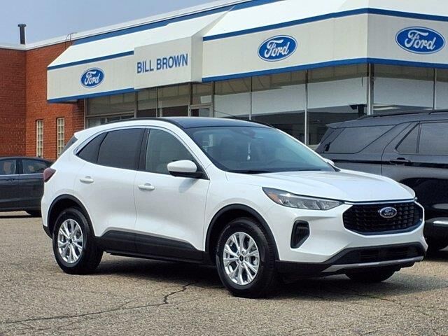 2023 Ford Escape Active — photo 1 of 10