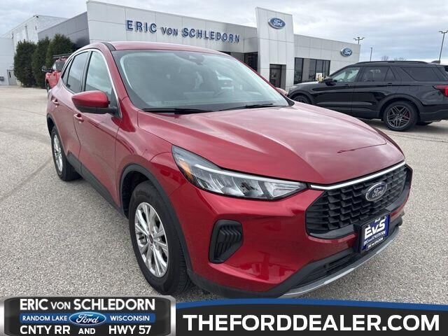 2023 Ford Escape Active — photo 1 of 26
