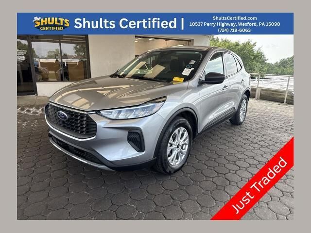 2023 Ford Escape Active — photo 1 of 13