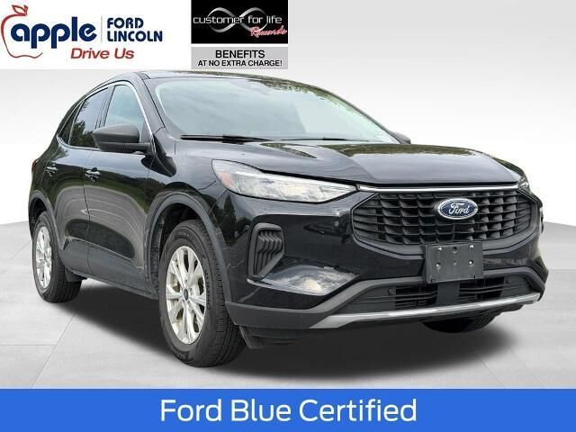 2024 Ford Escape Active — photo 1 of 26