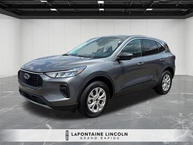 2024 Ford Escape Active — photo 1 of 18