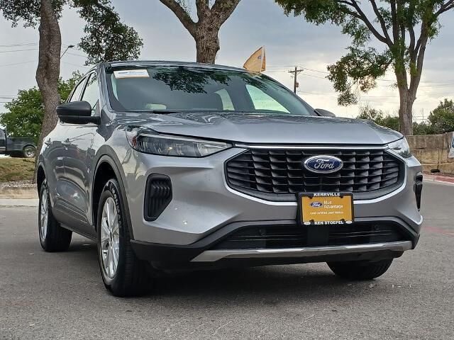 2024 Ford Escape Active — photo 1 of 26