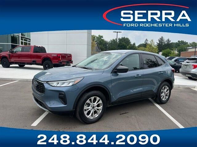 2025 Ford Escape Active — photo 1 of 13