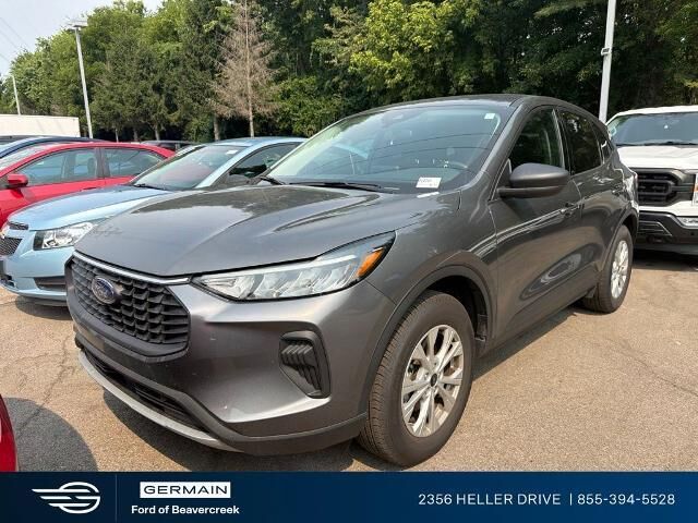 2025 Ford Escape Active — photo 1 of 11
