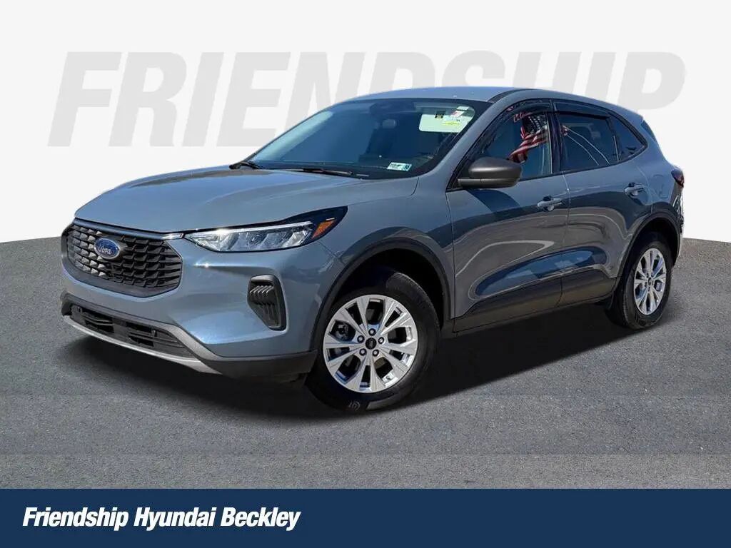 2025 Ford Escape Active — photo 1 of 13