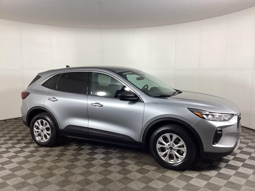 2023 Ford Escape Active — photo 1 of 14