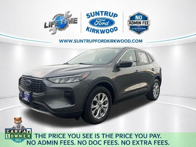 2023 Ford Escape Active — photo 1 of 26