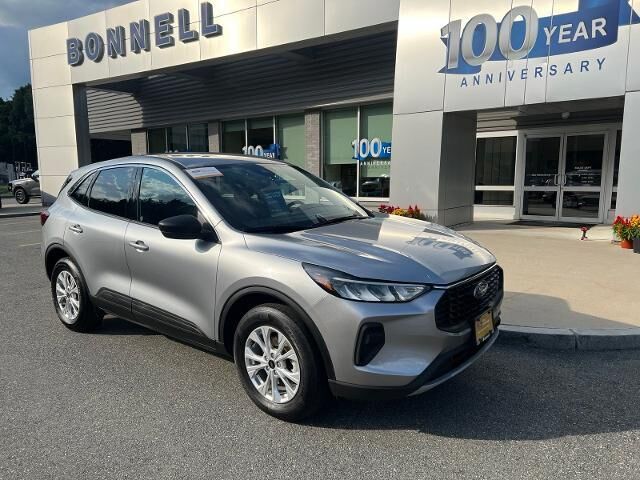 2023 Ford Escape Active — photo 1 of 26