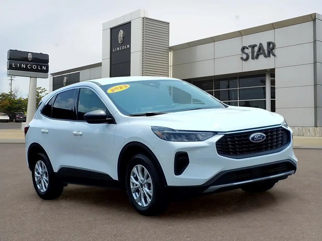 2023 Ford Escape Active — photo 1 of 13