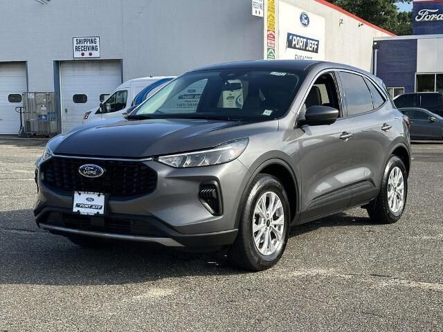2023 Ford Escape Active — photo 1 of 13