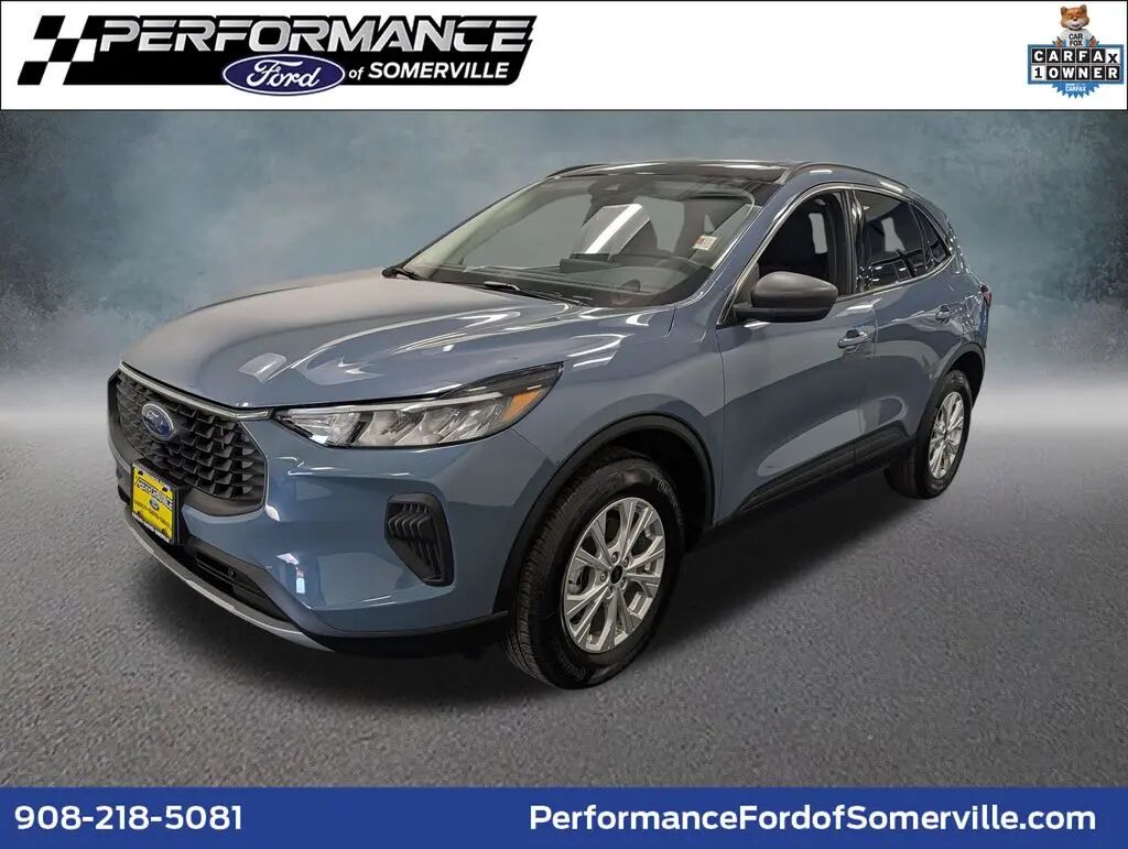 2023 Ford Escape Active — photo 1 of 13