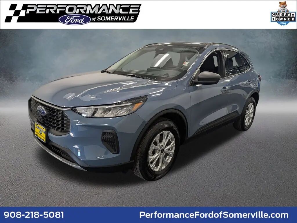 2023 Ford Escape Active — photo 1 of 13