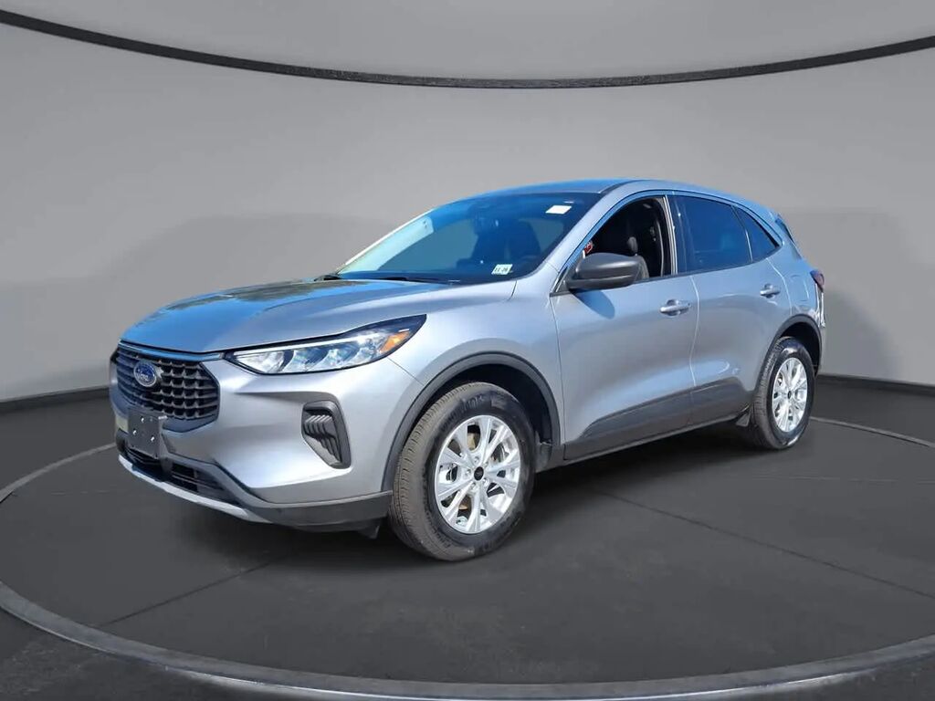 2023 Ford Escape Active — photo 1 of 13