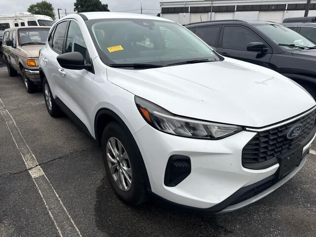 2023 Ford Escape Active — photo 1 of 5