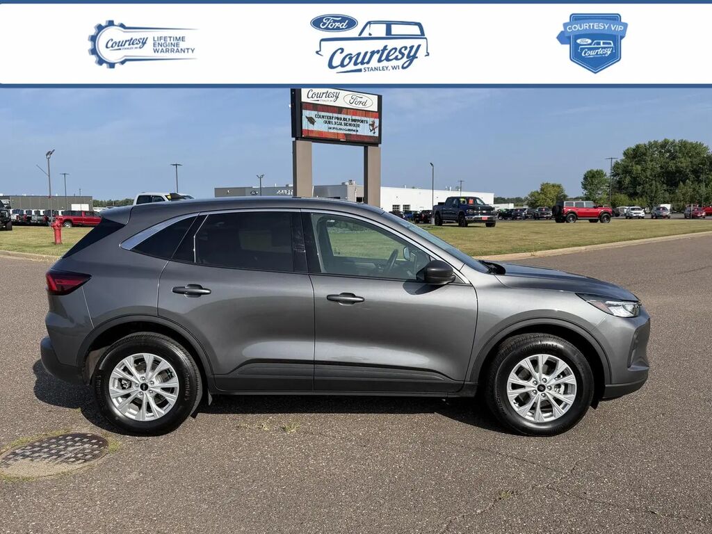 2024 Ford Escape Active — photo 1 of 25