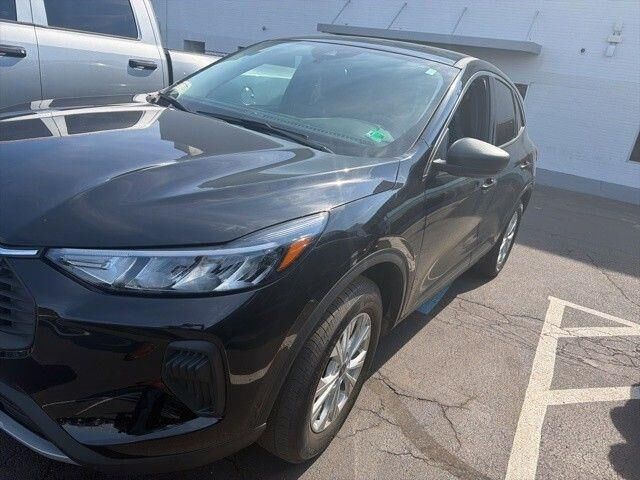 2024 Ford Escape Active — photo 1 of 26