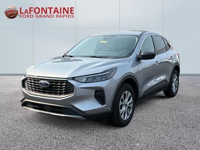 2023 Ford Escape Active — photo 1 of 26