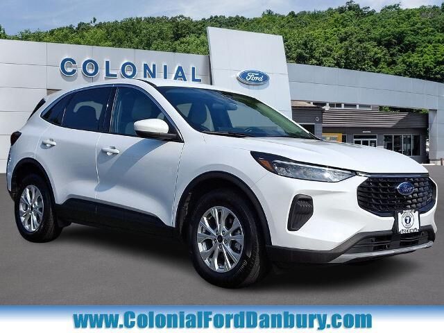 2023 Ford Escape Active — photo 1 of 26