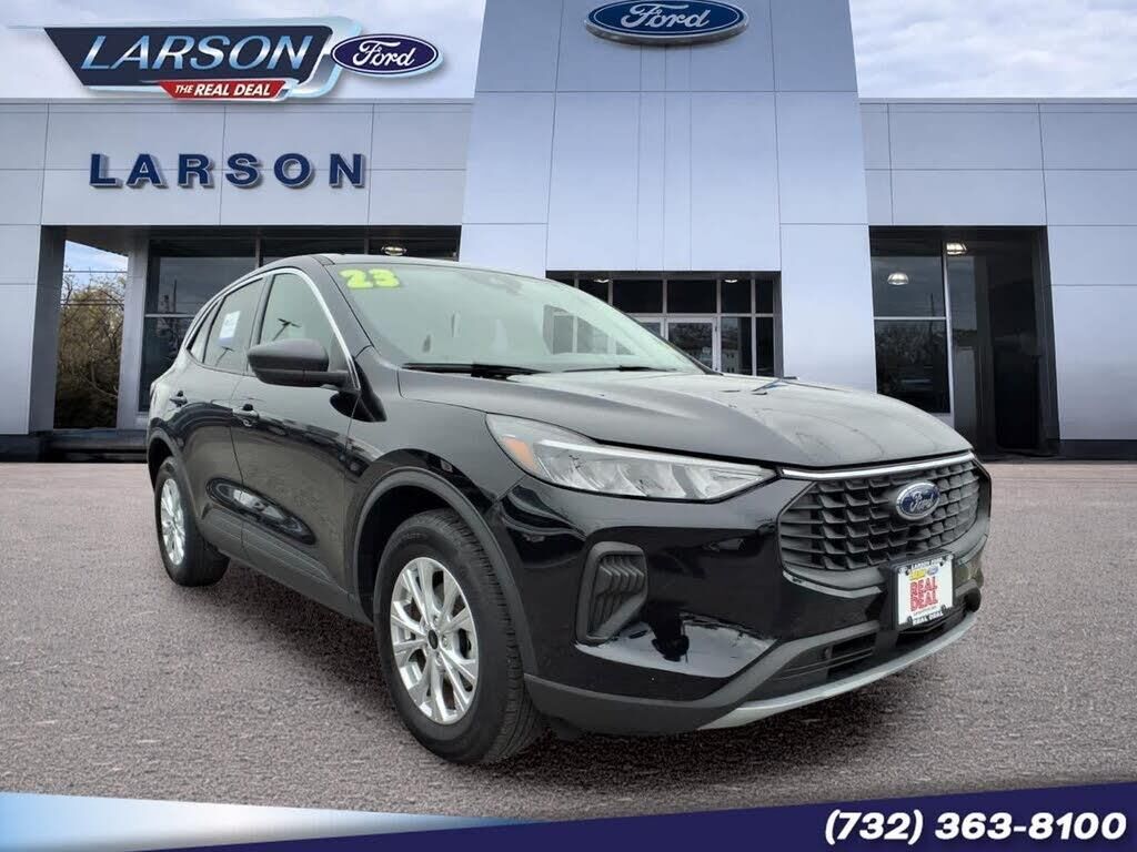 2023 Ford Escape Active — photo 1 of 4