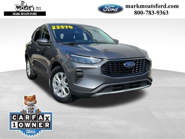 2023 Ford Escape Active — photo 1 of 26