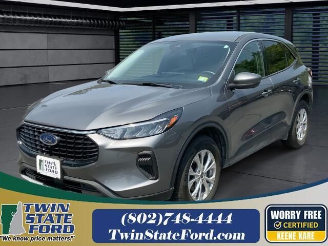 2023 Ford Escape Active — photo 1 of 13