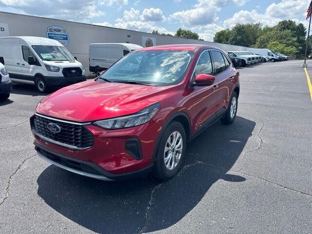 2023 Ford Escape Active — photo 1 of 37