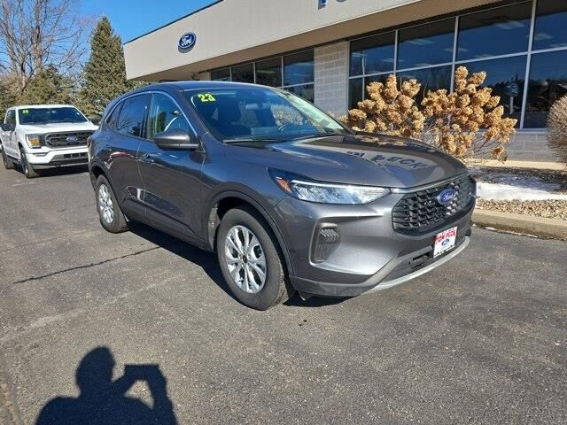 2023 Ford Escape Active — photo 1 of 26