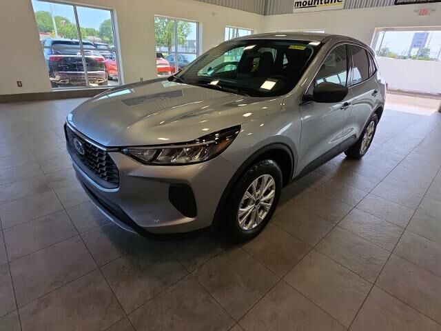 2024 Ford Escape Active — photo 1 of 26