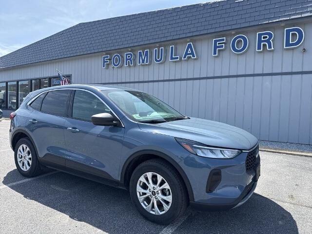 2024 Ford Escape Active — photo 1 of 26