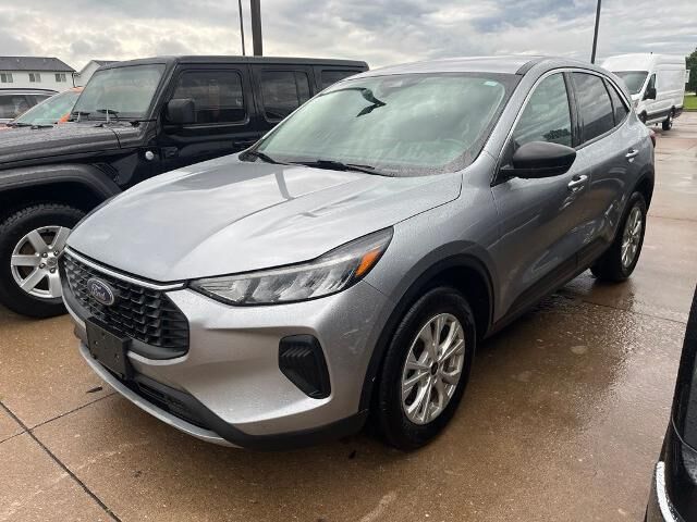 2024 Ford Escape Active — photo 1 of 26