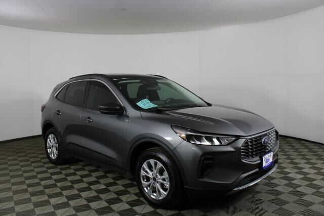 2024 Ford Escape Active — photo 1 of 26