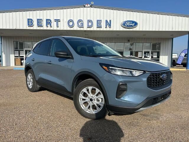 2025 Ford Escape Active — photo 1 of 26