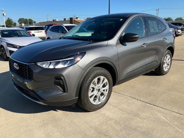 2025 Ford Escape Active — photo 1 of 26