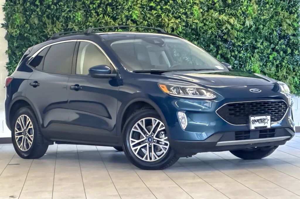 2020 Ford Escape SEL — photo 1 of 13