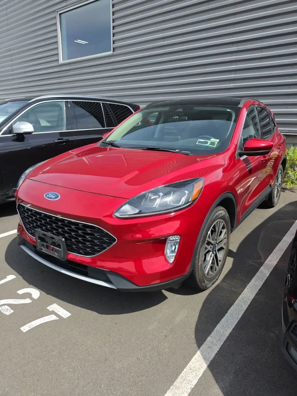 2020 Ford Escape SEL — photo 1 of 16