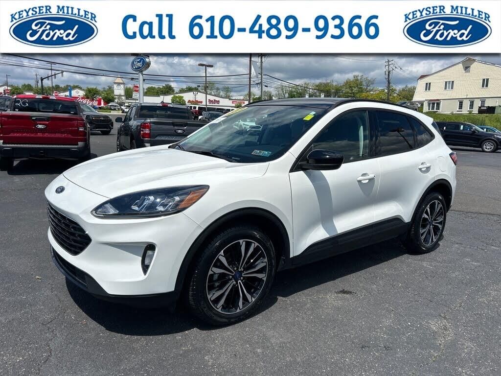 2022 Ford Escape SEL — photo 1 of 1