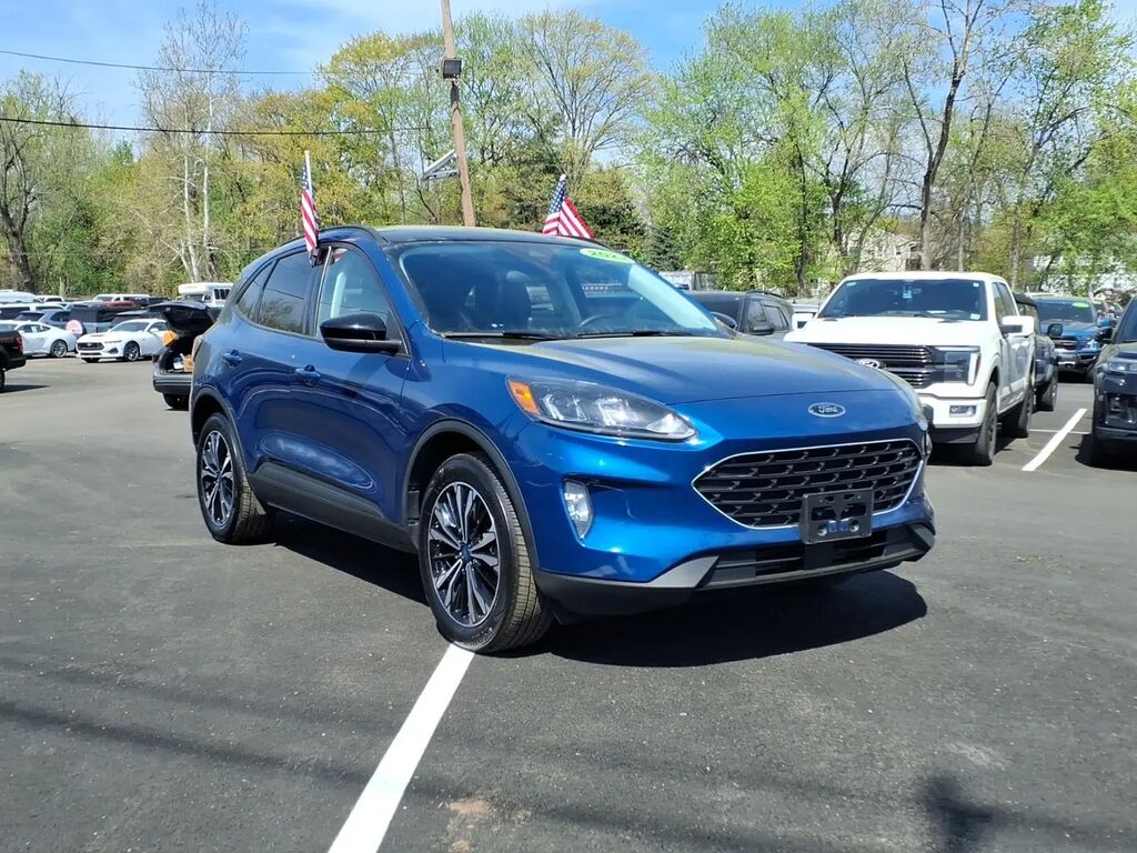 2022 Ford Escape SEL — photo 1 of 13