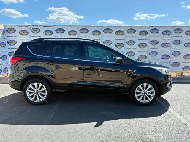 2019 Ford Escape SEL — photo 1 of 27