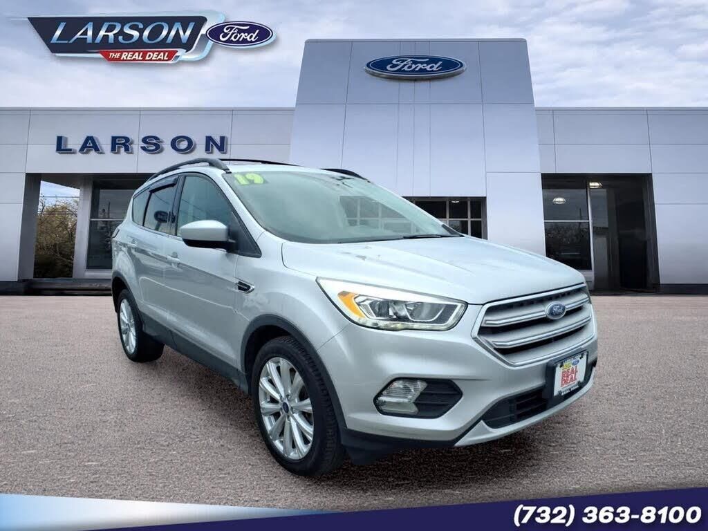 2019 Ford Escape SEL — photo 1 of 1