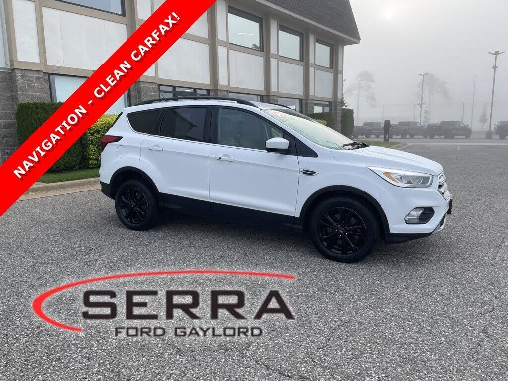 2019 Ford Escape SEL — photo 1 of 2